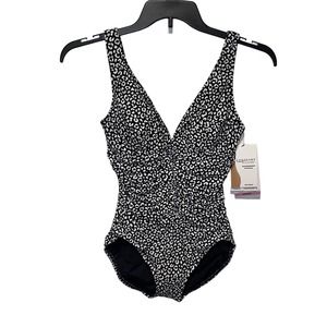 Coco Reef Contours Solitaire Printed One-Piece Swimsuit - Black  8/32C